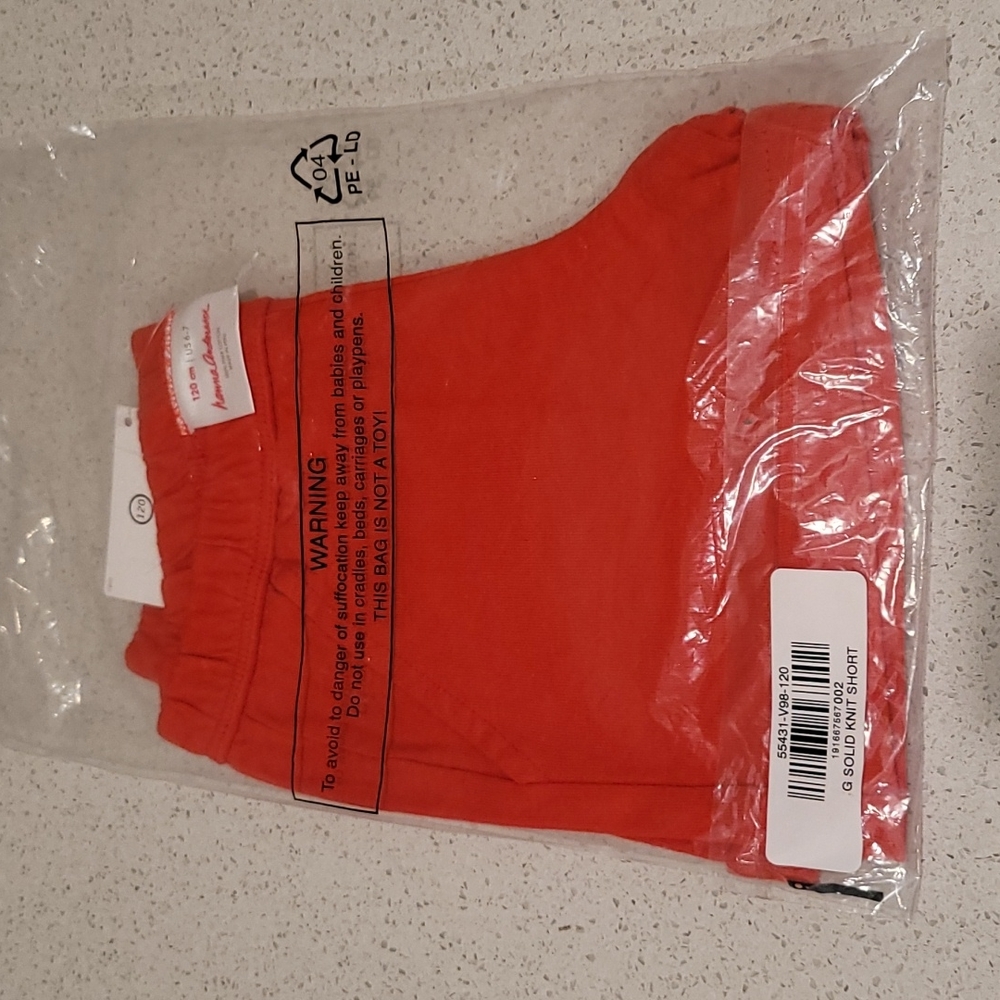 NWT Hanna Andersson Solid Knit Shorts.
